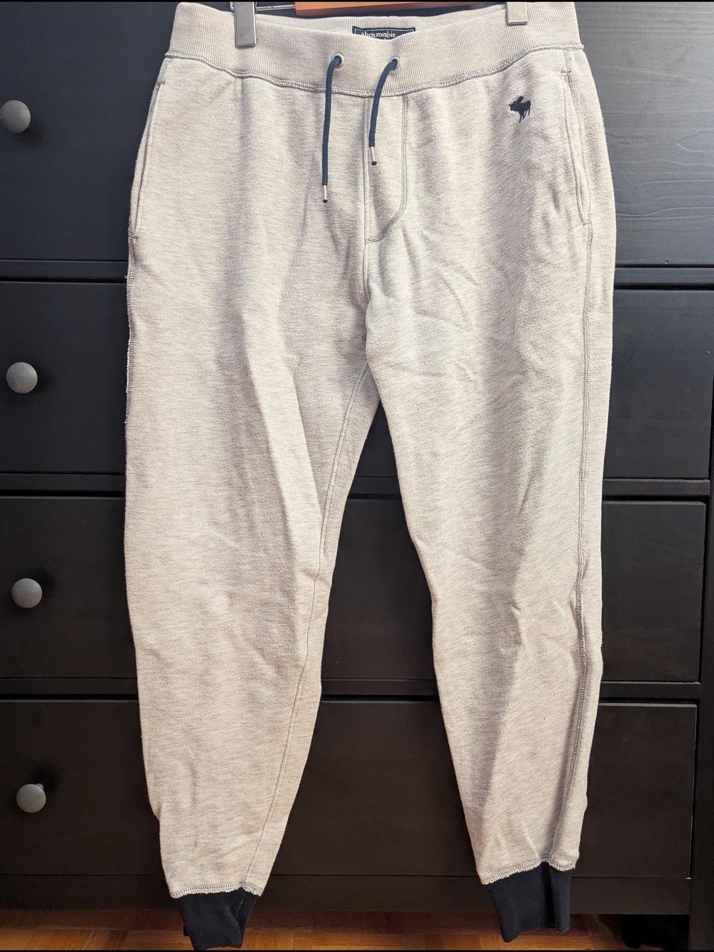 Abercrombie & Fitch Men’s Heather Light Gray Jogger Pants with Navy Accents
